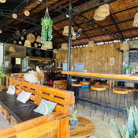 Maayong Hostel (Adults Only) Моалбоал Екстер'єр фото