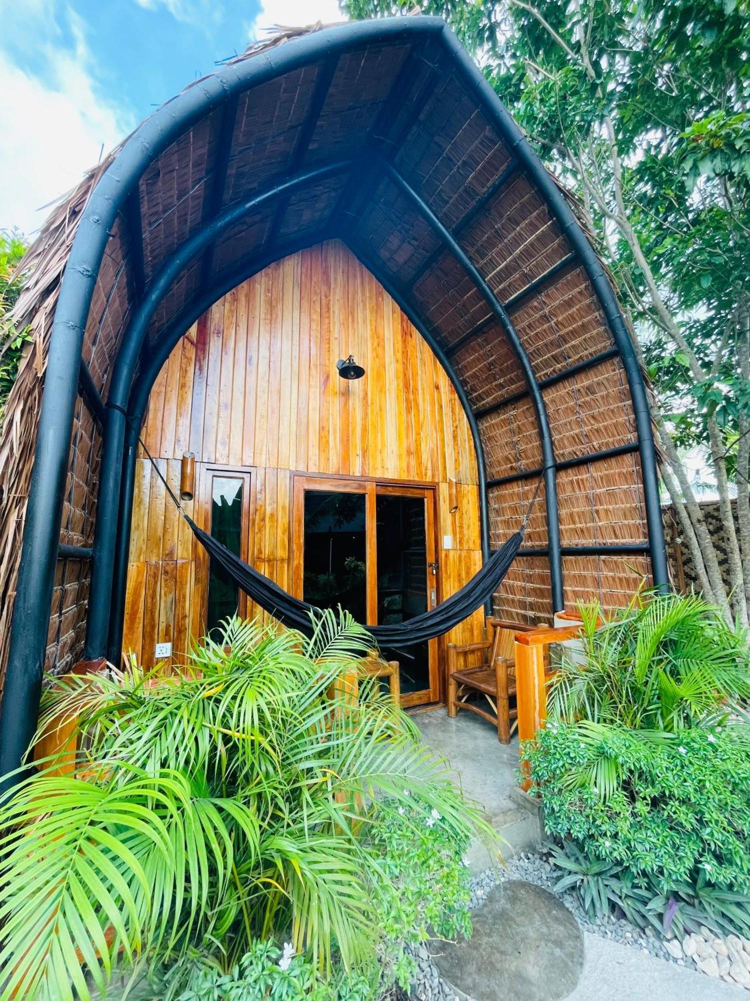 Maayong Hostel (Adults Only) Моалбоал Екстер'єр фото